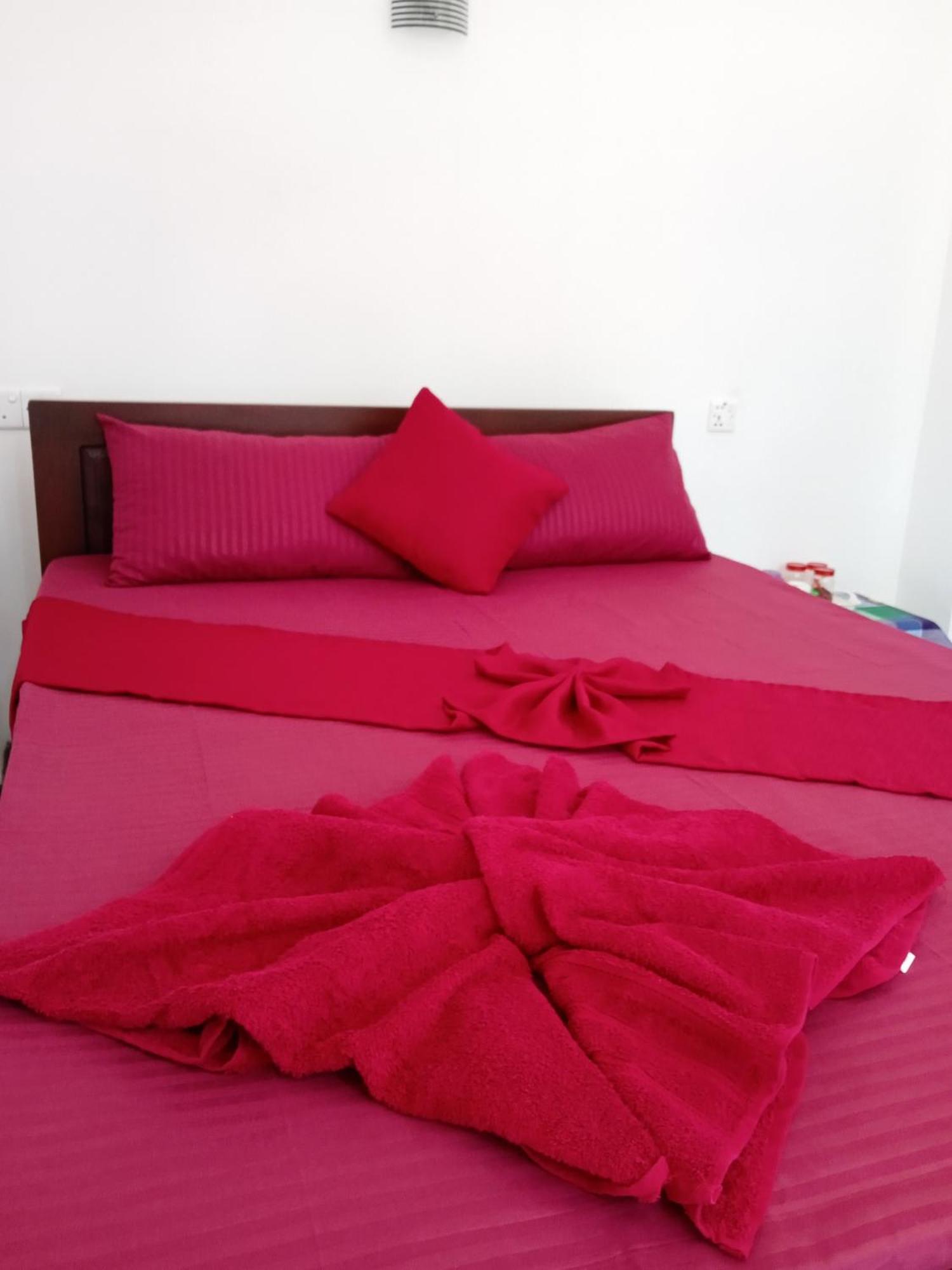 Nine Arch Corner Apartment Ella Bagian luar foto